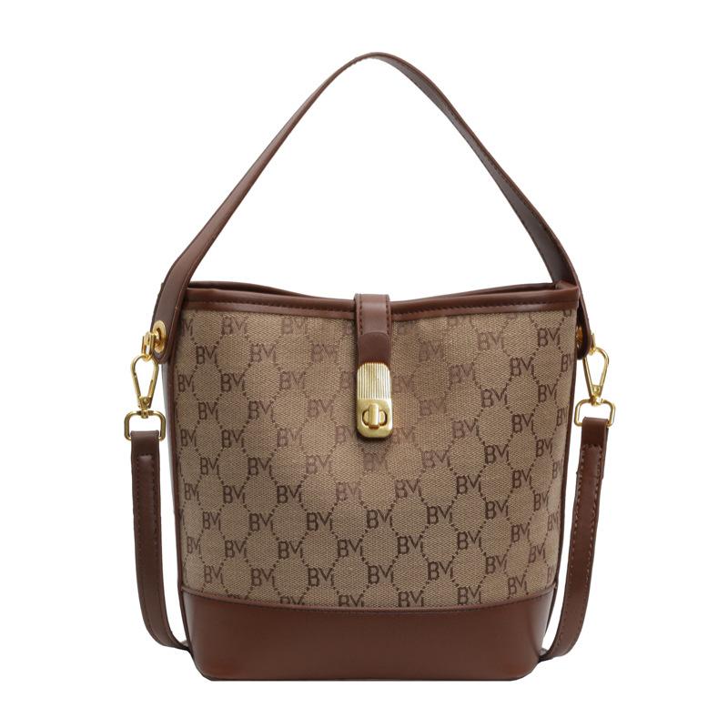 Retro bag season new niche trendy shoulder bag 2025 autumn bucket bag premium casual messenger bag