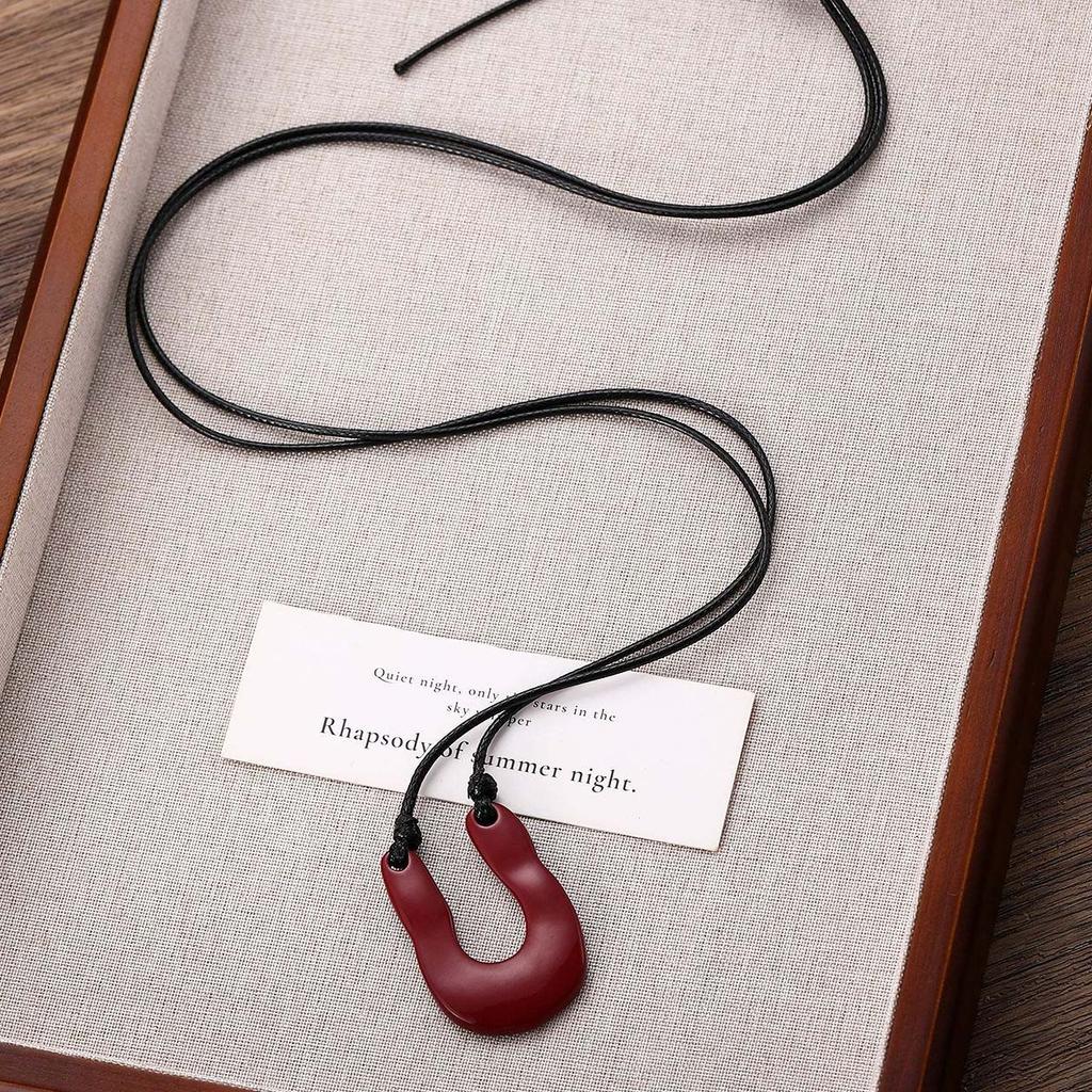 Vintage Red Black Enamel U-Shaped Pendant Necklace for Women Fashion Adjustable Long Leather Rope Sweater Chain Jewelry Gift