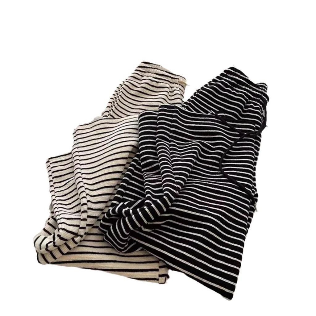 Autumn/Winter Women's Black & White Striped Fleece-Lined Wide-Leg Pants for Slimming Drape, Petite 145-150