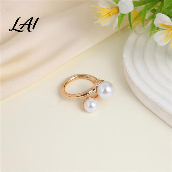 Pearl Combination Brooch Women Scarf Buckle Elegant Versatile Metal Random Arrangement Scarves Clips for Coat Belts Fashion Shirts Gift Ladylike