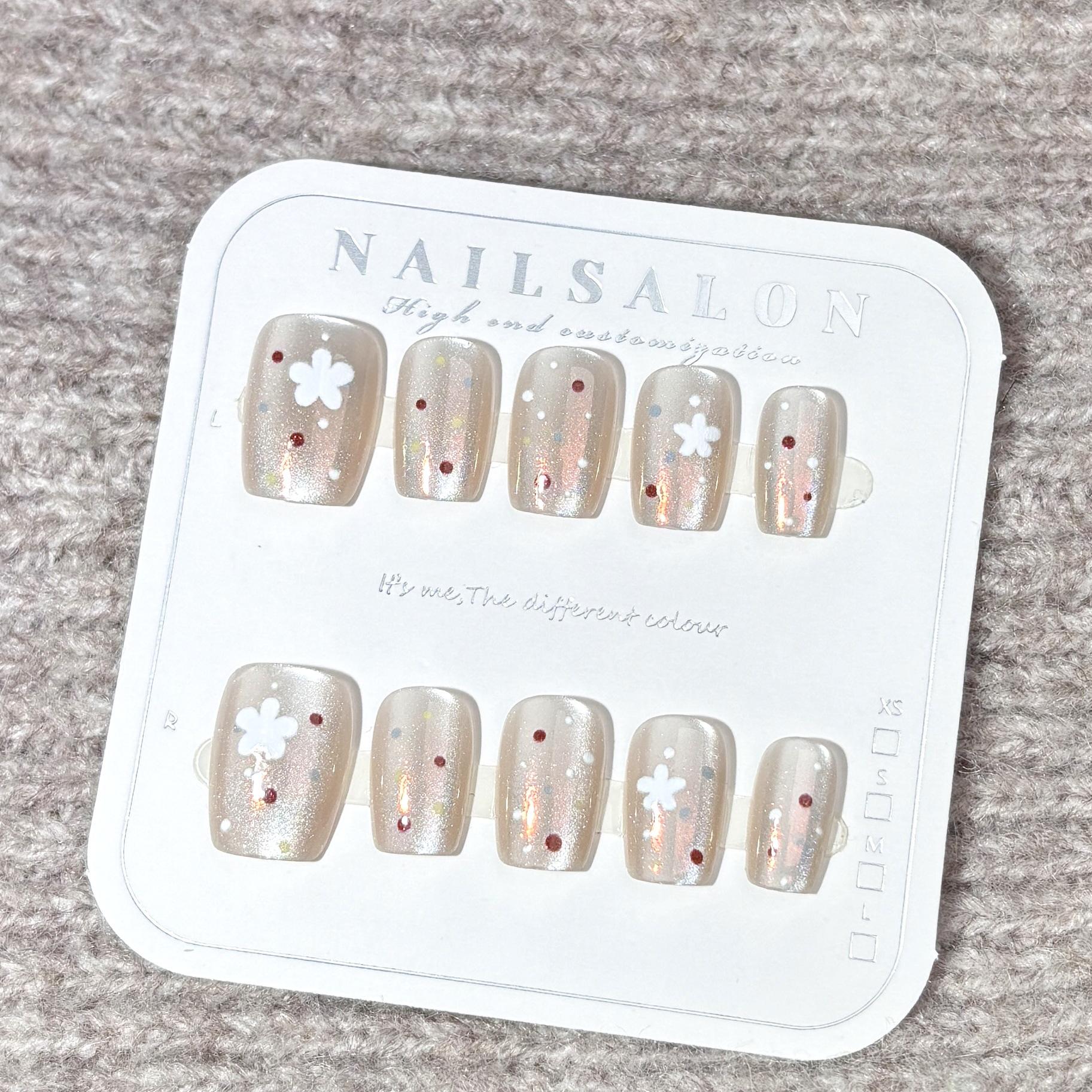 

Весна/Лето 2025 Горошек Цветочный Кошачий глаз Градиентные Накладные Ногти