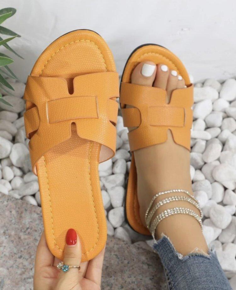 Large size flat-bottomed cool slippers 2025 new casual outer wear simple and fashionable square head beach soft-bottomed cool slippers