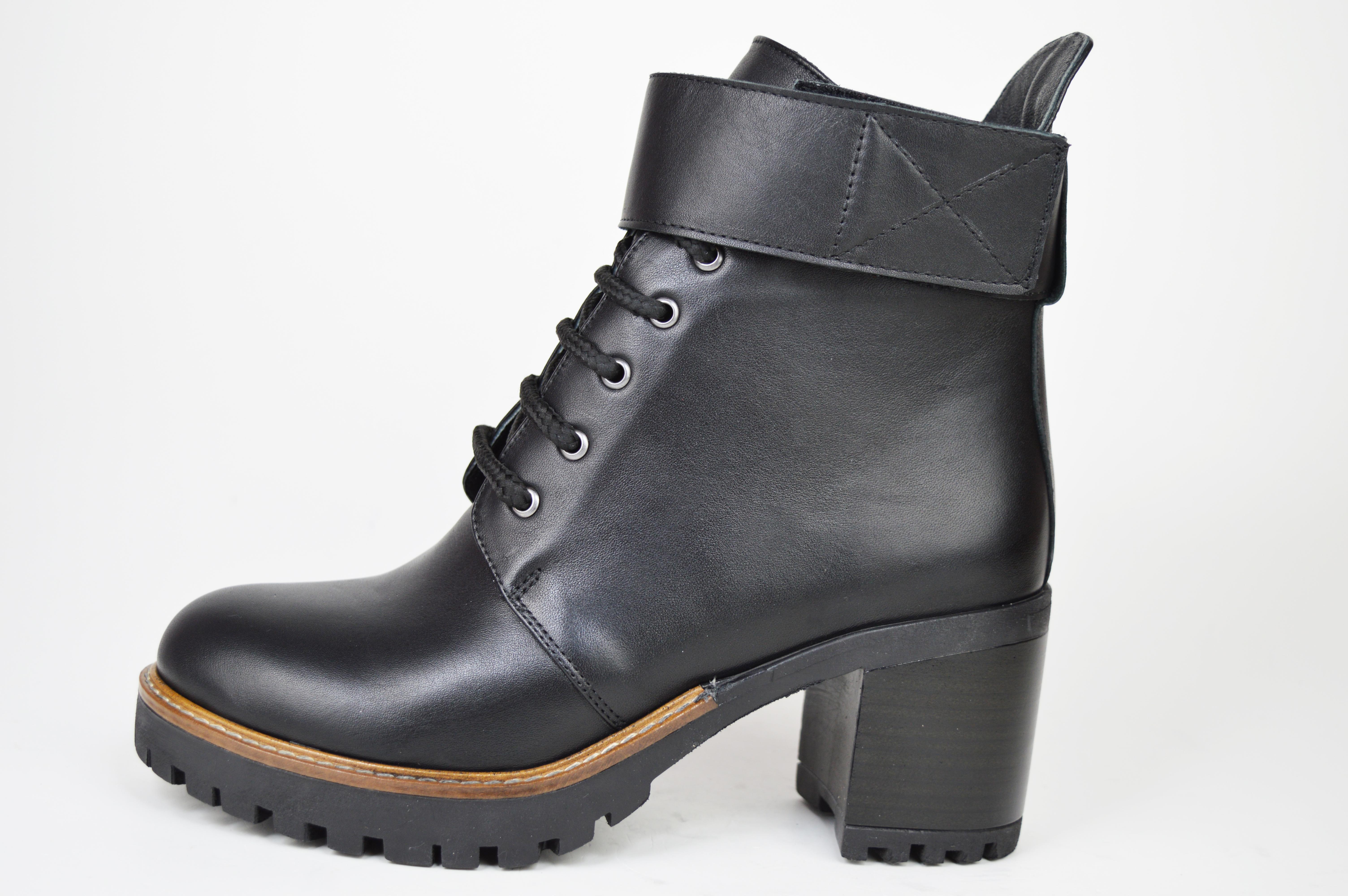 

Черевики на підборах Evromoda 2622 36 Чорні шкіра 38 чорний