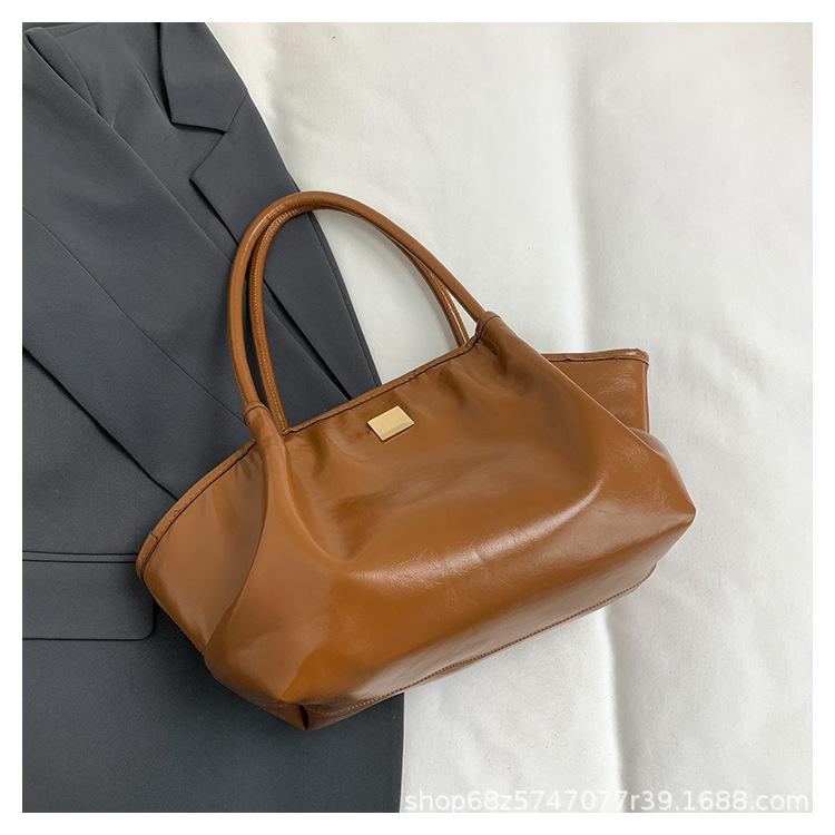 Premium Oil Wax Pitot Bag Women's Niche Vegetable Basket Bag Retro Commuter Handbag Casual Shoulder Armpit Bag