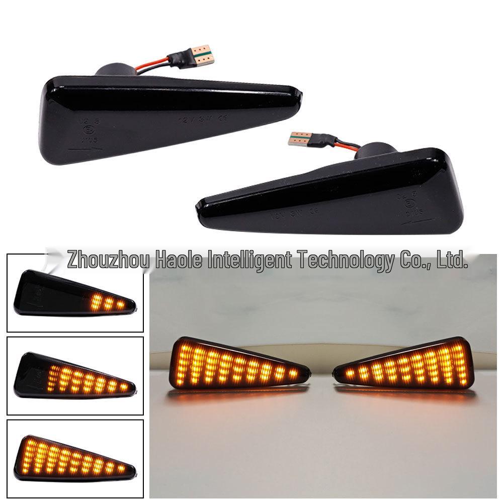 Dynamic LED Flowing Fender Turn Signals for Dacia Sandero