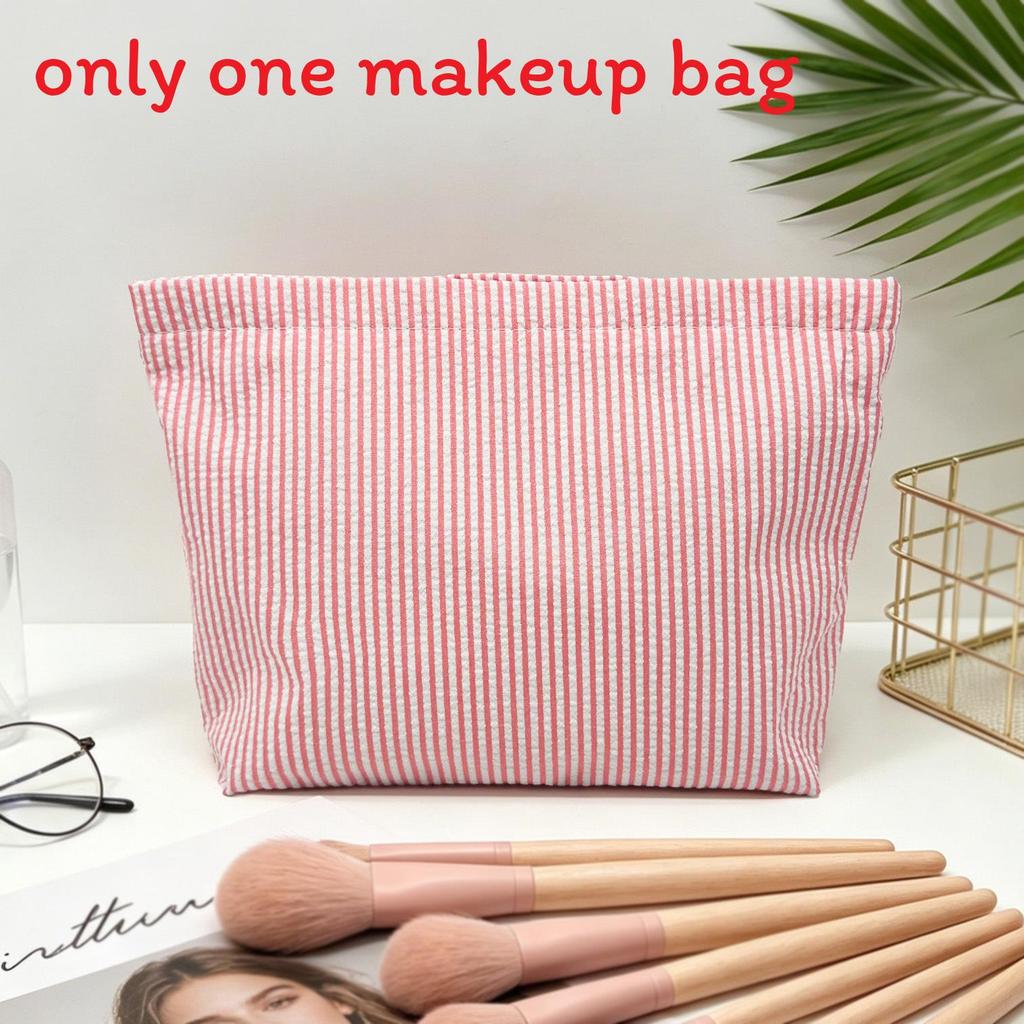 Modern Striped Polyester Toiletry Bag With Breathable Design For Travel And Daily Use