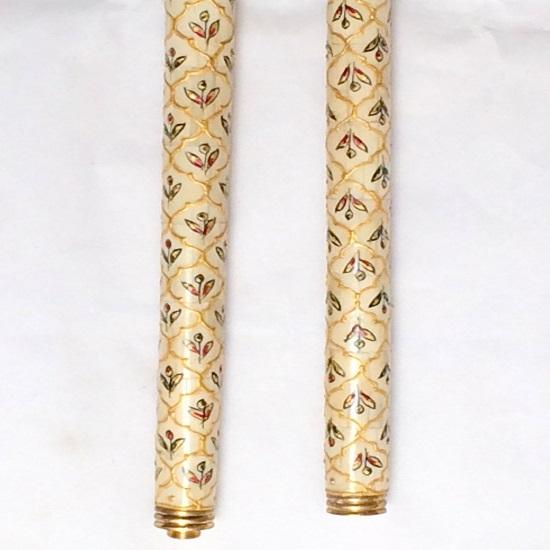 Eleganter, faltbarer Gehstock aus Kamelknochen. Die perfekte Mischung aus Stil und Mobilität.