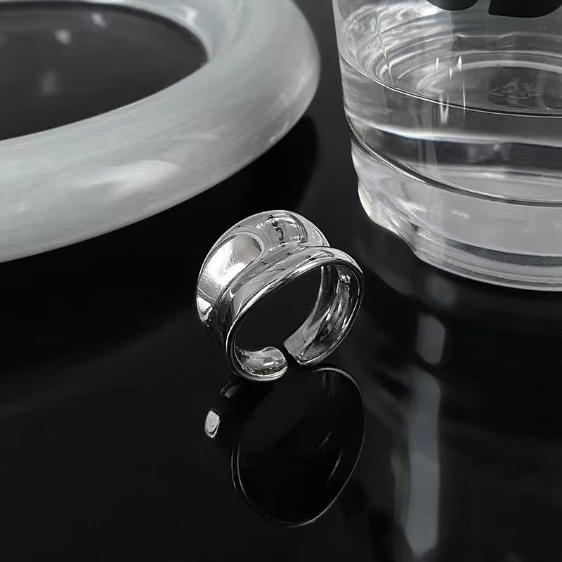 Retro Wide Pleated Mirror Ring - Cold Aesthetic Niche Hip Hop Style for Women