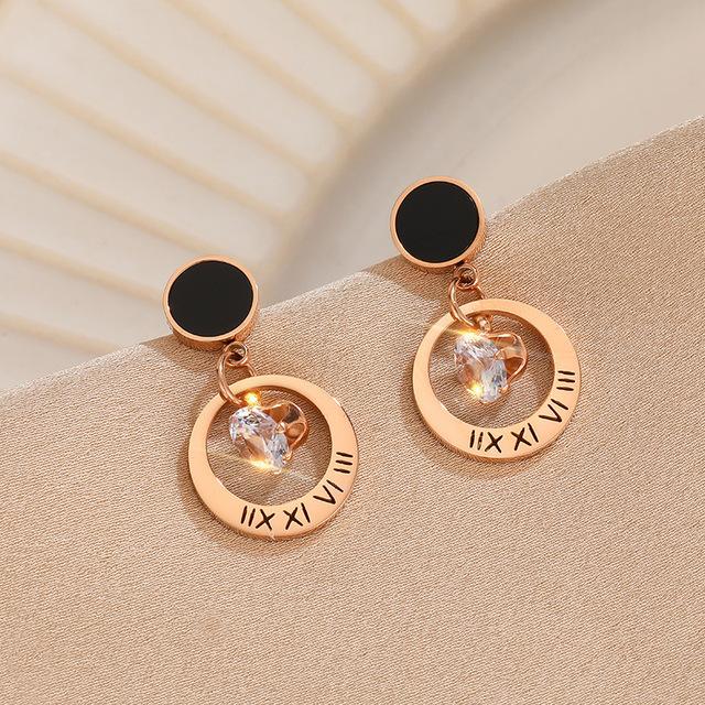

Классические винтажные серьги-капли Design Sense с римскими цифрами и цирконием в форме луны для женщин, темпераментные женские серьги, ювелирные изделия