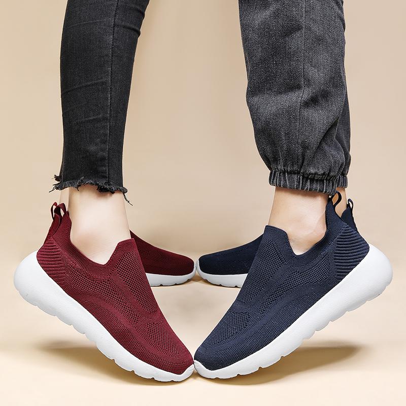 2025 New Comfort Breathable Summer Sports Mesh Slip-on Flying Woven Lightweight Couple Models More than Casual Walking Shoes