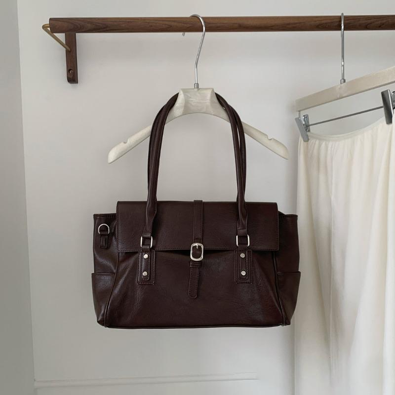 Retro Hand-held Single-shoulder Crossbody Bag with Large Capacity for Commuting
