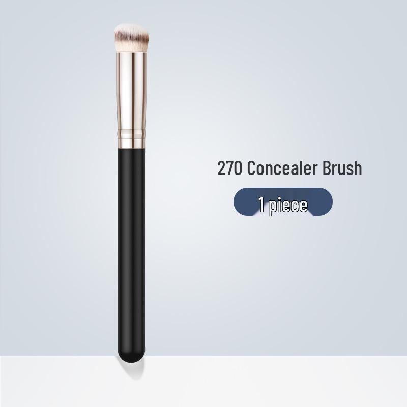Pony's 170 Angled Foundation Brush & 270 Round Concealer Brush für streifenfreien Auftrag, mit 370 Streak-Free Concealer Brush.