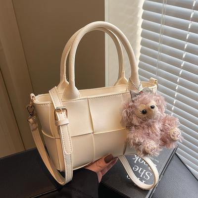 Wholesale Popular Fashion Niche Design Sense Woven Wind Portable Bucket Bag Simple Commuter Personality Messenger Women's Bag