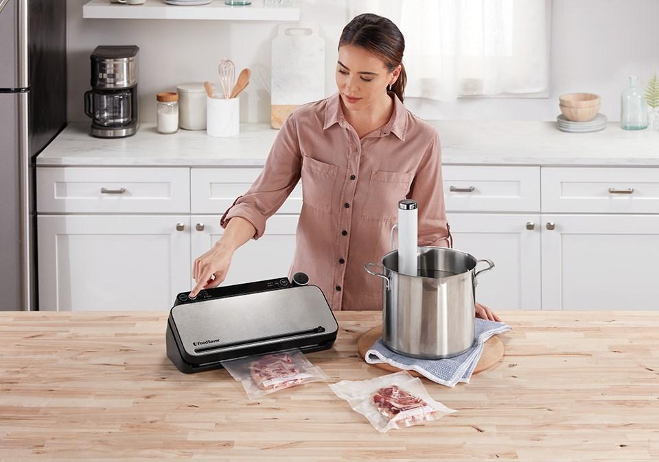 FoodSaver VS3190X Vacuum Sealer