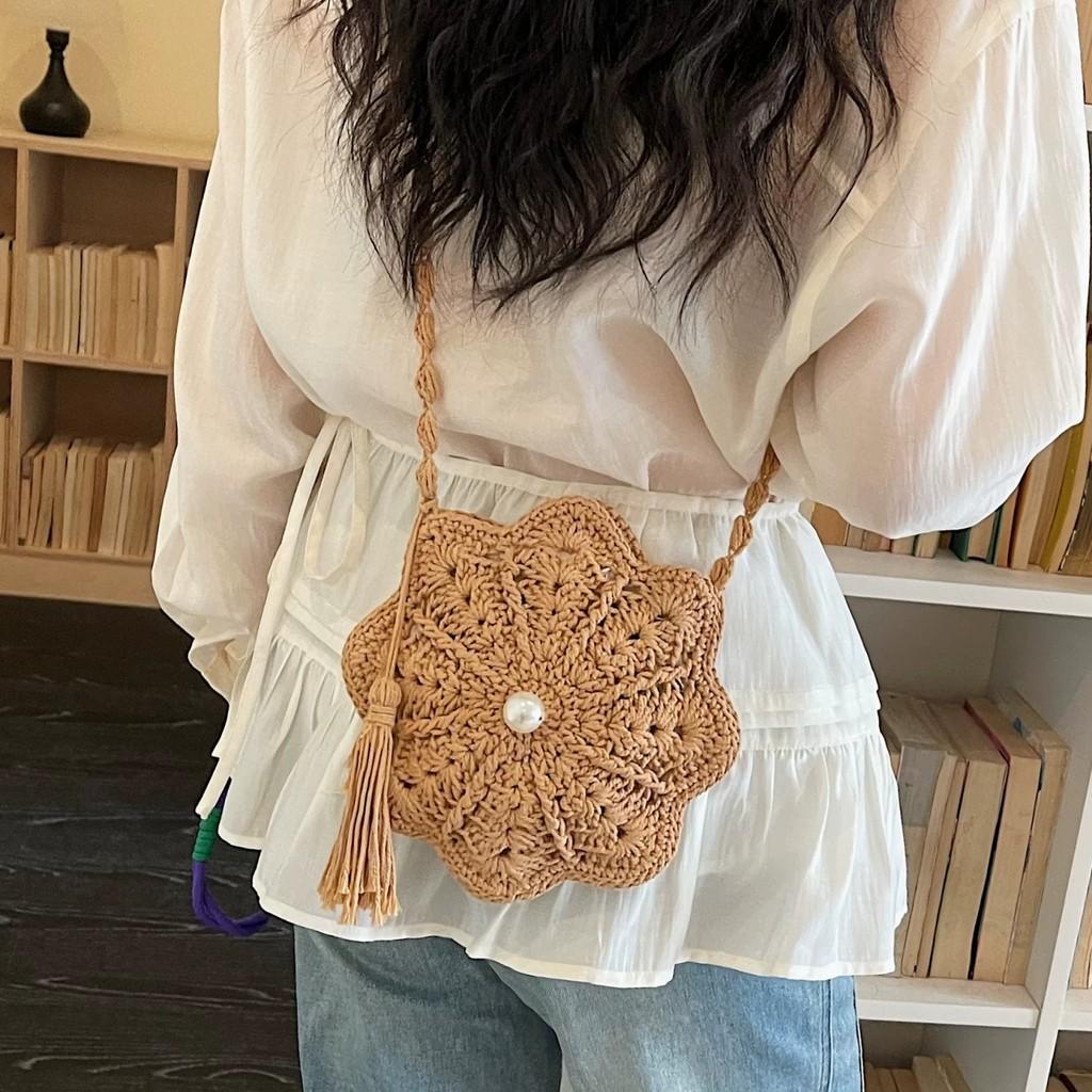 Tassel Woven Bag With Magnetic Closure For Casual Beach Vacation Wear