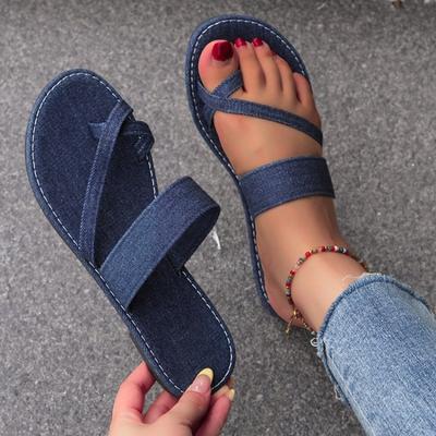 Large Women's Shoes 2024 Summer New Round Toe Flat Bottom Open Toe Buckle Overlay for External Wear Minimalist Finger Pulling Women's Slippers