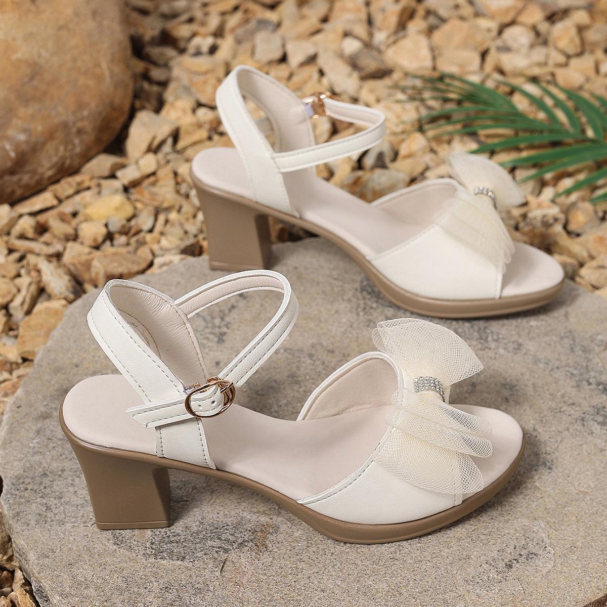 

2025 summer new round head open-toed large-size bow one-word buckle women s high-heeled sandals 42 белый