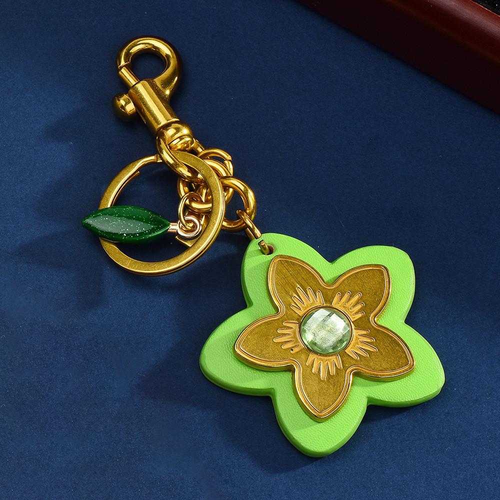 Style Flower Keychain For Handbags And Car Keys With Metal Plating For Gifts