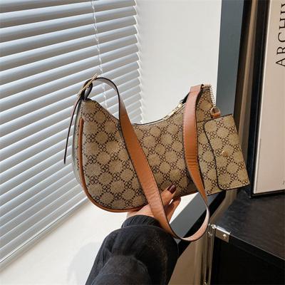 New Foreign Style Simple Shoulder Bag Casual Underarm Fashion Bag Women's 2024 European and American Commuter Crescent Bag Messenger Bag