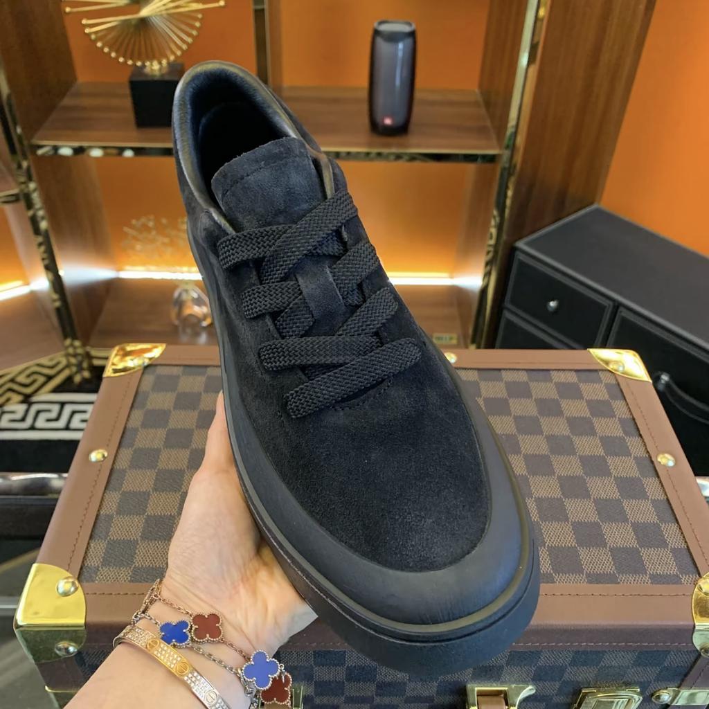2026 neue Herrenschuhe Echte Lederschuhe Herren-Lederschuhe Herren-Freizeitschuhe mit leichter weicher Sohle kleine weiße Schuhe Herren