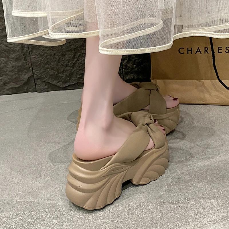 9CM Design Platform Slippers 2025 Women Summer Wear New Style Increase Sandals Casual Muffin Flip-flops Beach Shoes