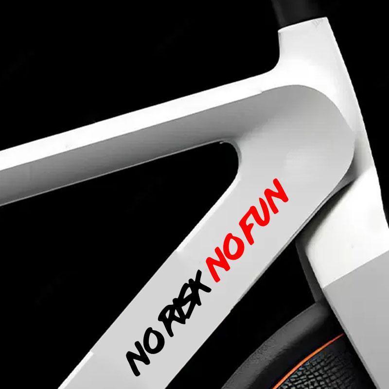 1 Stück Kein Risiko Kein Spaß Motorradhelm Aufkleber Wasserdicht für Motorrad Frontverkleidung Kraftstofftank Fahrrad Roller Vinyl Aufkleber