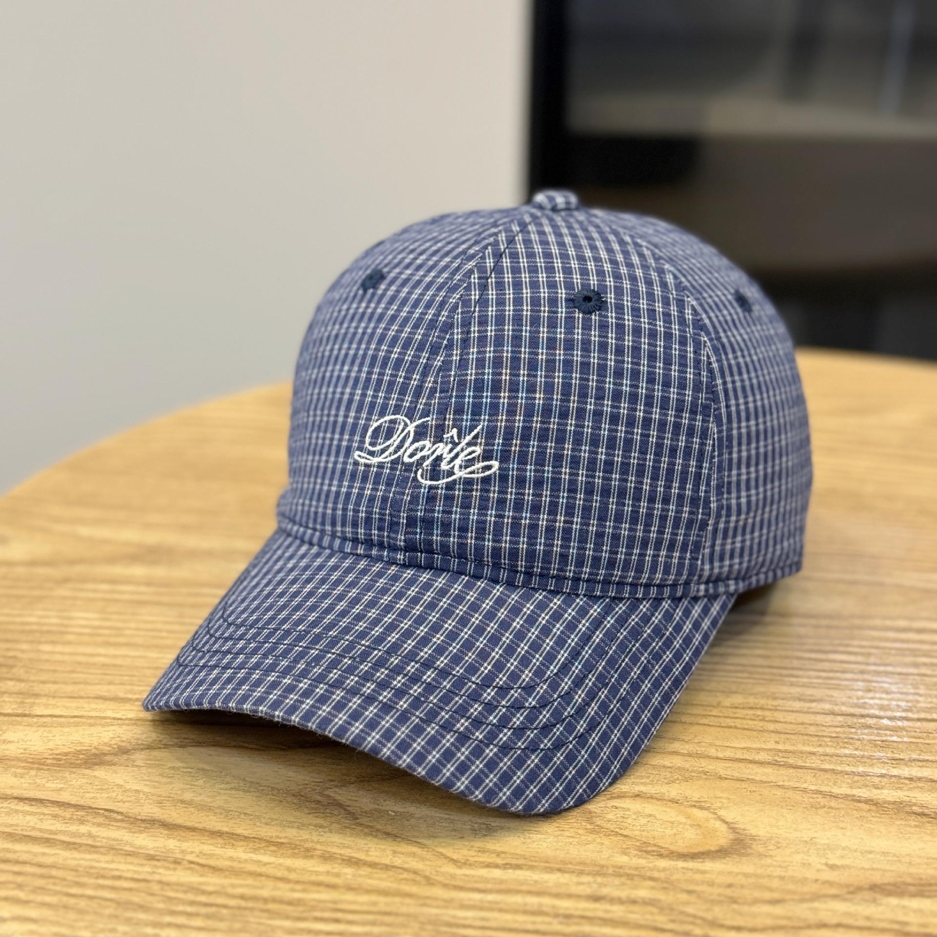 

Korean-style niche letter-embroidered plaid baseball cap for men and women, suitable for couples, casual and versatile, fashionable and trendy Adult54-60Adjustable