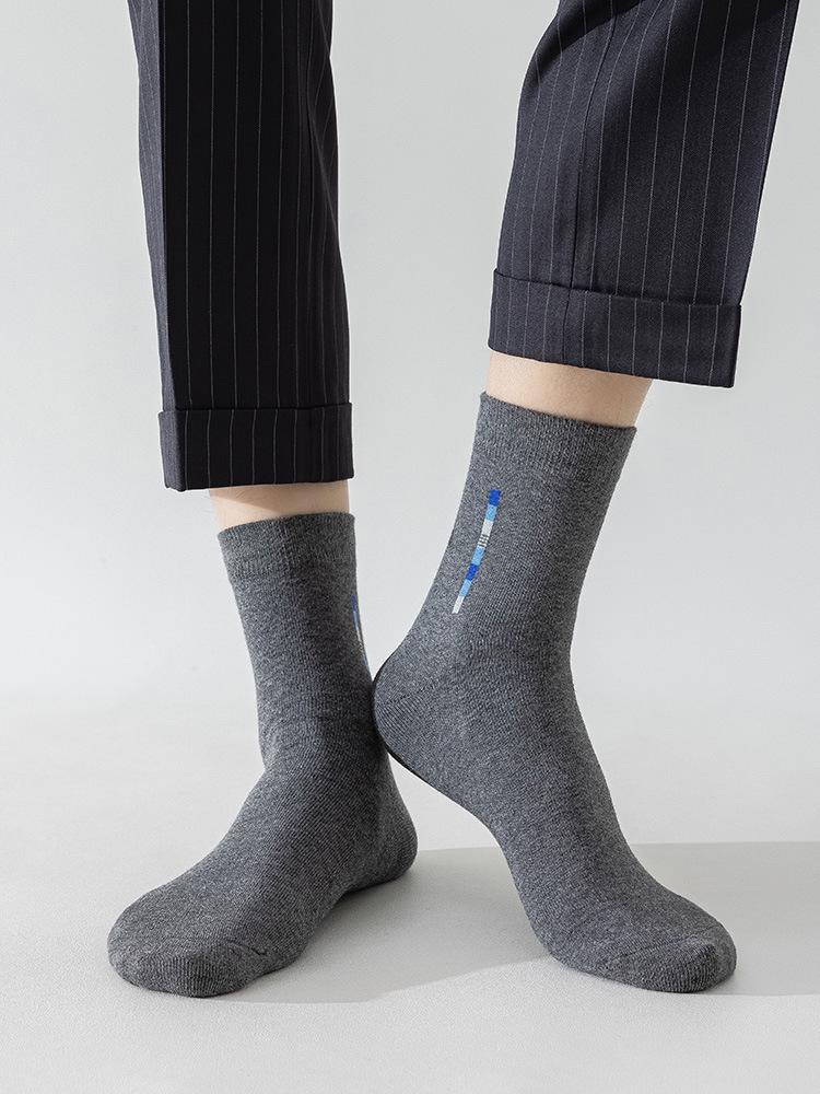5-Pair Men's Black Mid-Calf Socks: Pure Cotton, Sweat-Absorbent, Odor-Resistant, Comfortable for Business & Casual Wear, Ideal for Autumn & Winter.