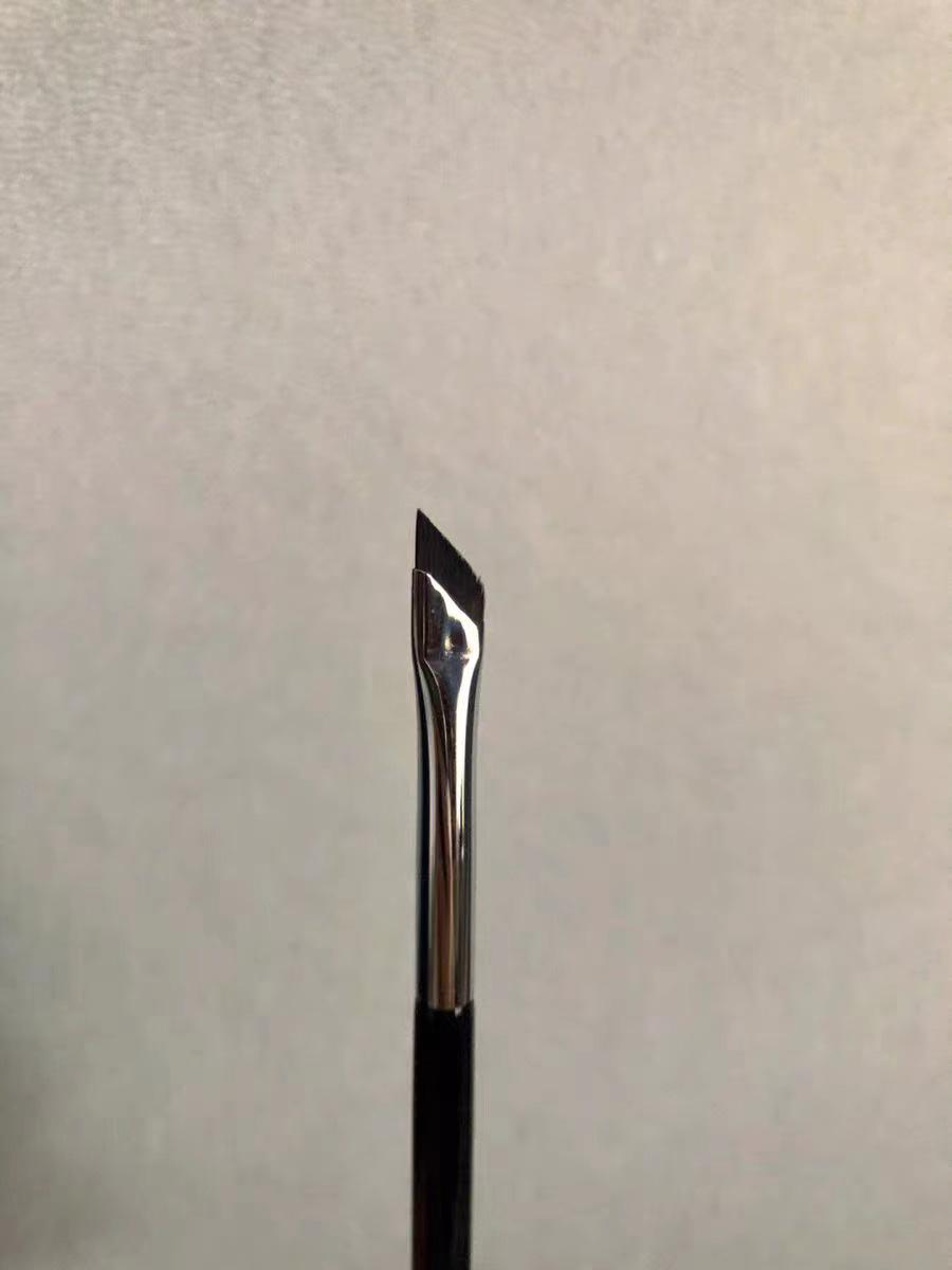 

Скошенная плоская подводка для глаз и кисть для создания эффекта шелкопряда - Инструмент для макияжа глаз