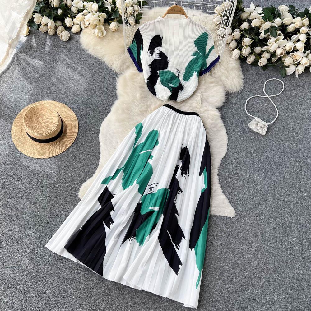 Dámský podzimní dvoudílný potištěný crop top a sukně střední délky