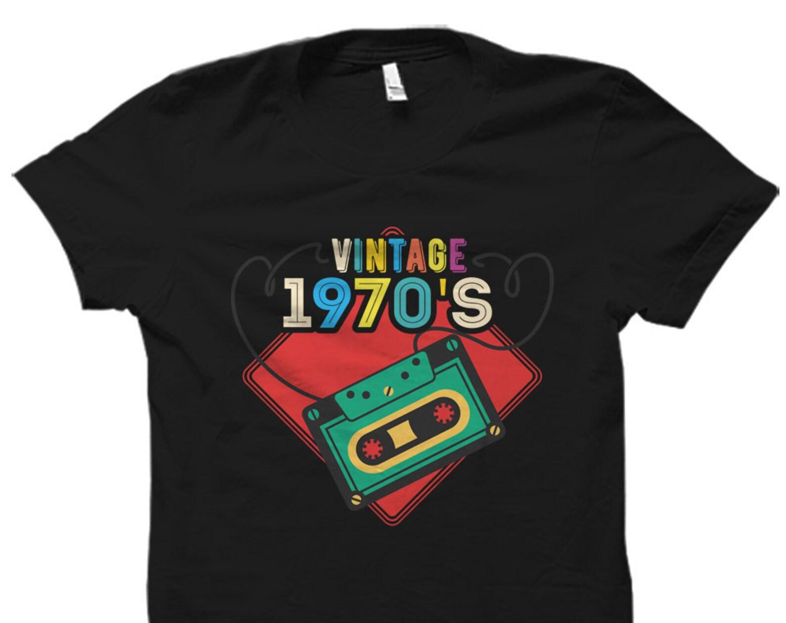 Vintage 1970s Shirt. Vintage Gift. Vintage Shirt. 70s Shirt. 70s Gift. Funny Retro Gift. Retro Shirt. 1970s Gift. 70s Fan Gift #OS1755 L