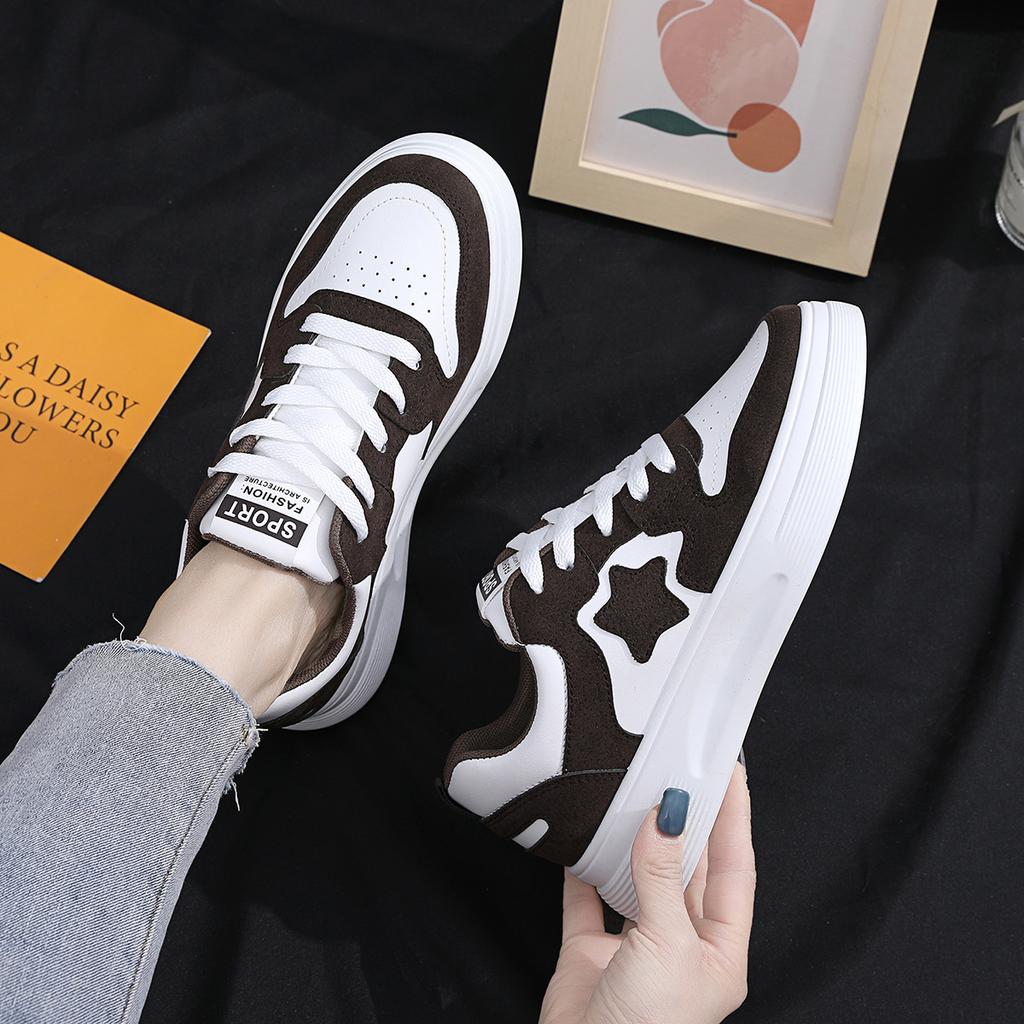 Niche design board shoes women 2025 spring and summer popular Internet celebrity panda shoes female students platform casual sports shoes