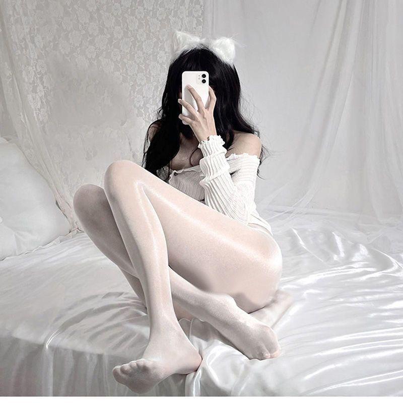 Shiny Stockings: Ultra-thin Black Silk Aurora Socks & Women's White Silk Reflective Horse Oil Pantyhose