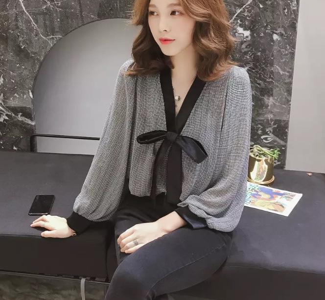 2026 Spring Women s Korean V-Neck Chiffon Shirt with Lantern Sleeves - Versatile Loose Fit Design 3XL