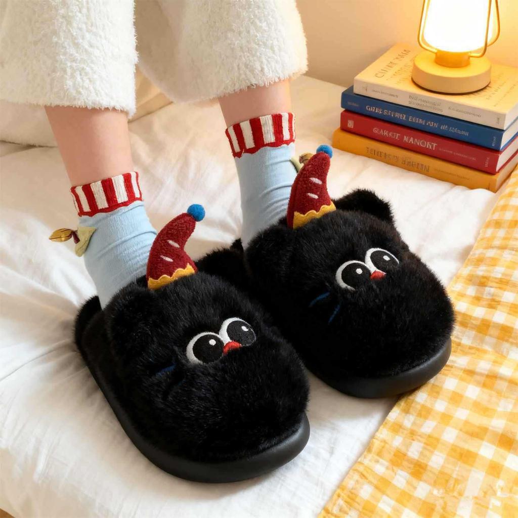 Women's Winter Black Cat Plush Slippers - Cozy Indoor Platform for Autumn/Winter 2025