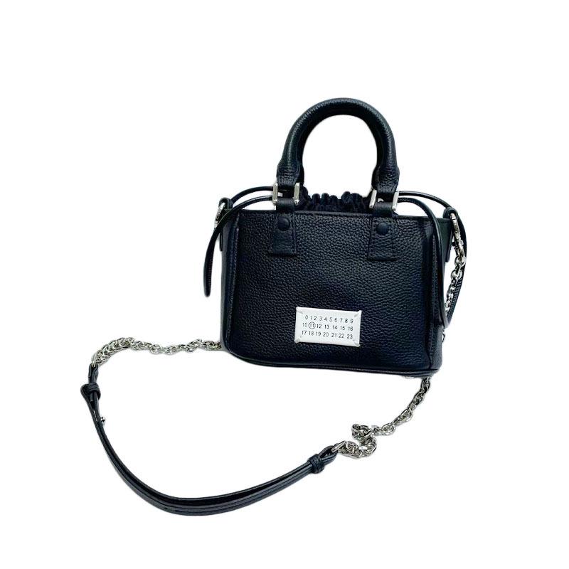 

Сумка через плечо из телячьей кожи весна/лето 2024 с цифровым шнурком 17 x 13 x 8 cm чёрный