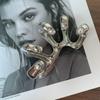 Big Hand Design Fashion Show Ring Heavy-Work Luxury Hand-In-Prayer Design Gold-Plated Big Hand Ring Elegant Exaggerated Ring