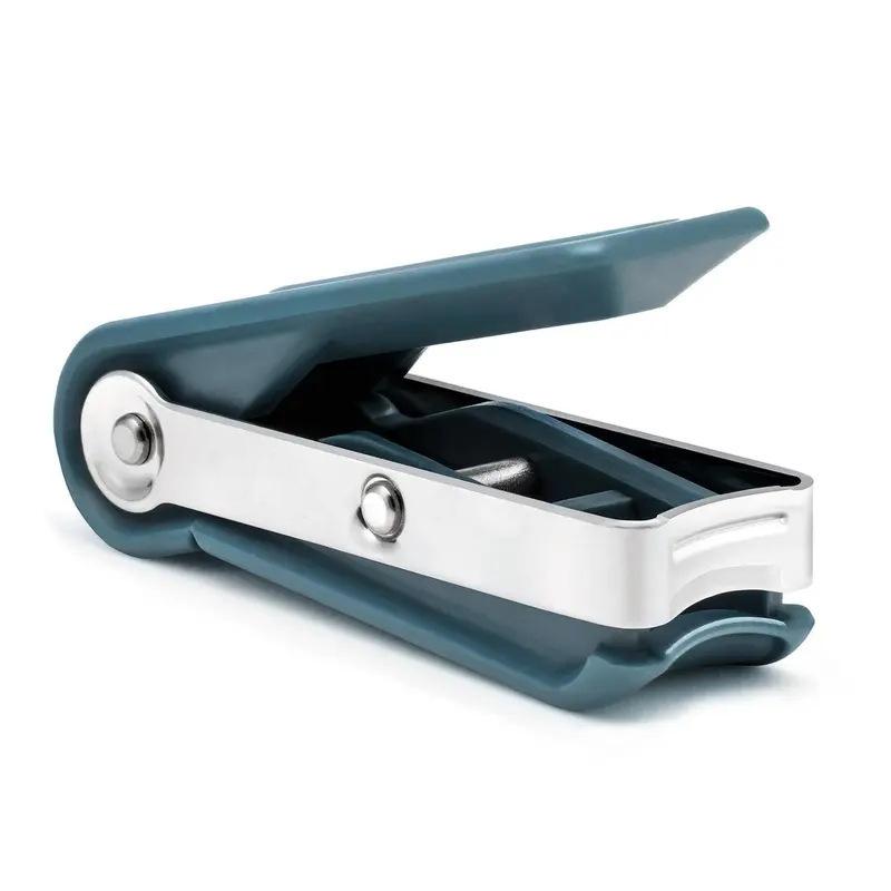 

Fingernail Cutter - Precise Single Blade Nail Trimmer for Smoother, Healthier Nails 1-pack зелёный