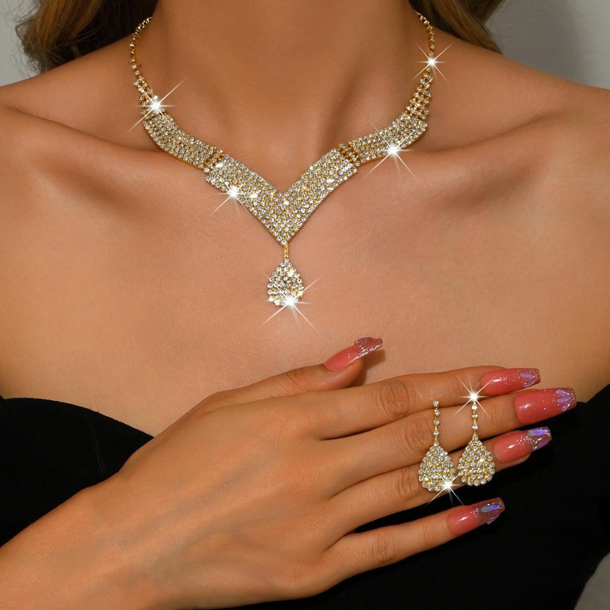 

Wedding Accessories Necklace Earrings Bracelet Jewelry Set Luxury Rhinestone Bridal Set