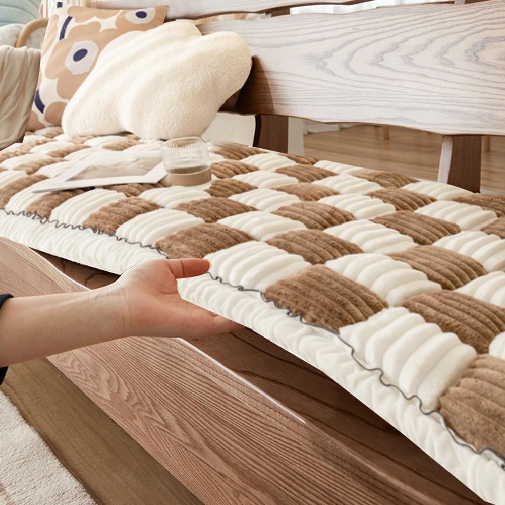 Non-slip Couch Cushion Thickened Warm Anti Slip Seat Cushion Sofa Cover Comfortable Plush Sofa Cushion Winter Plush Couch Cover