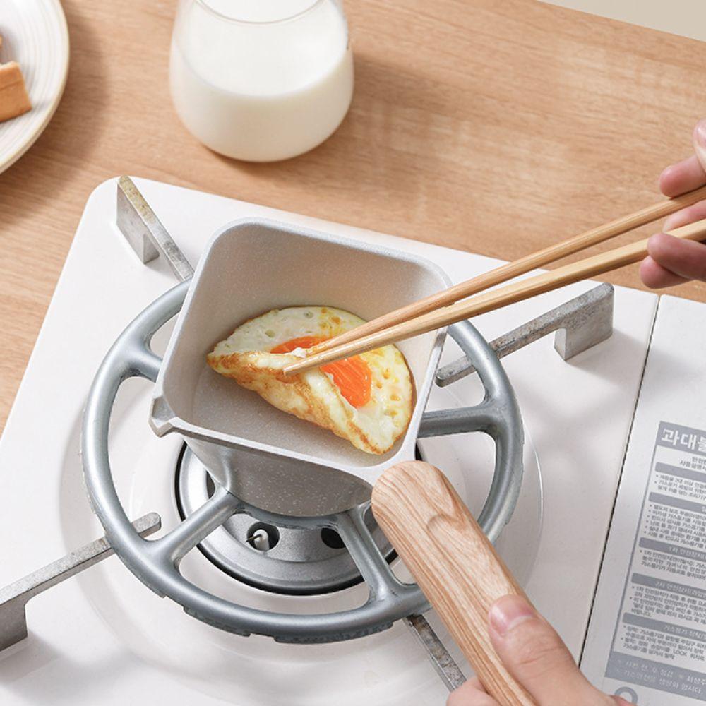 Non-stick Pouring Oil Pan Wood Handle Sauce Pan Cookware Butter Heating Pot  Porridge