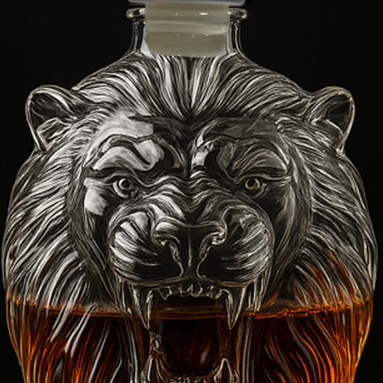 280ml Whiskey Decanter with Leak-Proof Seal Stopper Lion Design Large Capacity Glass Decanter Red Wine Decanter
