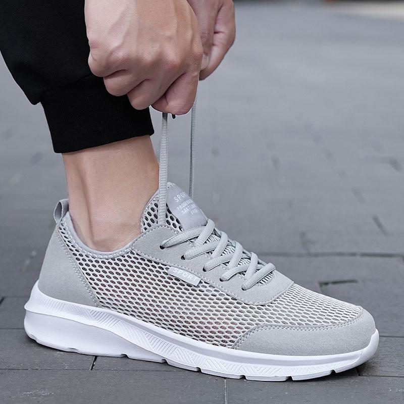 Fashion Men Outdoor Aqua Shoes Mesh Breathable Water Sneakers Footwear Quick Dry Lightweight Summer 2024 New Men Water Beach Shoes