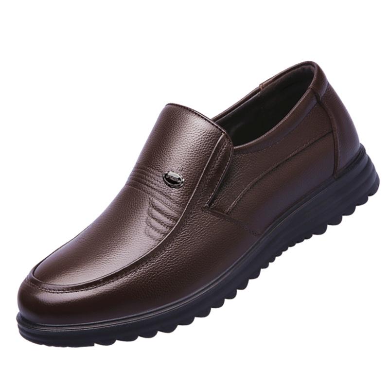 

Мужские туфли-слипоны из натуральной кожи с мягкой подошвой — повседневная деловая и официальная одежда для людей среднего и пожилого возраста. 44