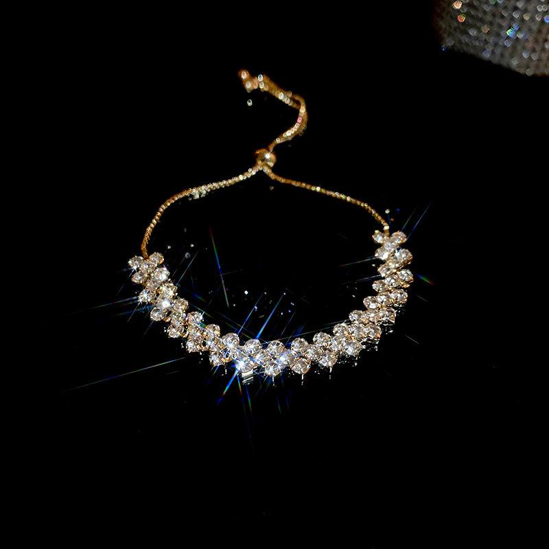 Zircon Round Geometric Flower Bracelet Vintage Style Bracelet Light Luxury High-End Hand Jewelry For Women