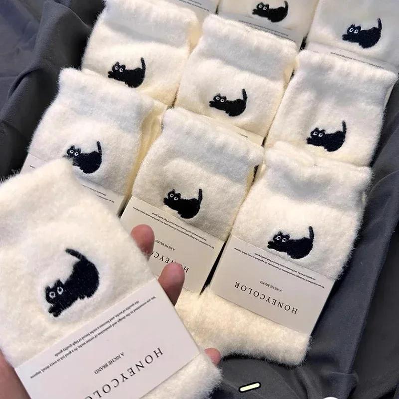 Soft Mink Velvet Socks Winter Women's Cute Cat Thickened In Tube Socks  Girls Simple Cozy Hairy Sleep Socks Fashion Accessories
