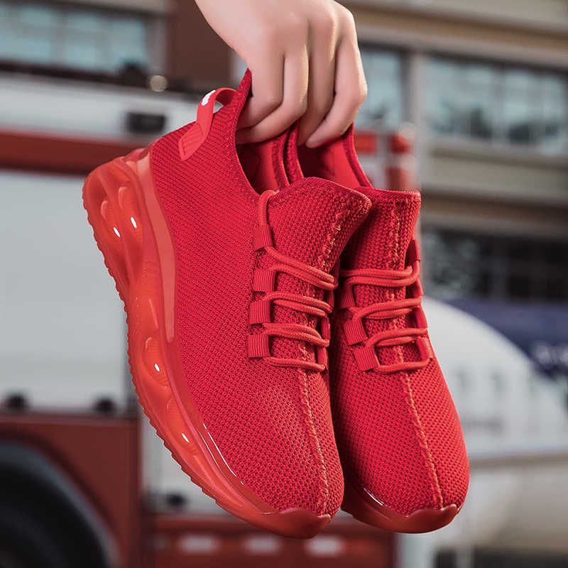 Synthetic Leather Height Increasing Black High Top Sneakers Man Vintage Boots Shoes Sneakers Men Sports Loofers Due To