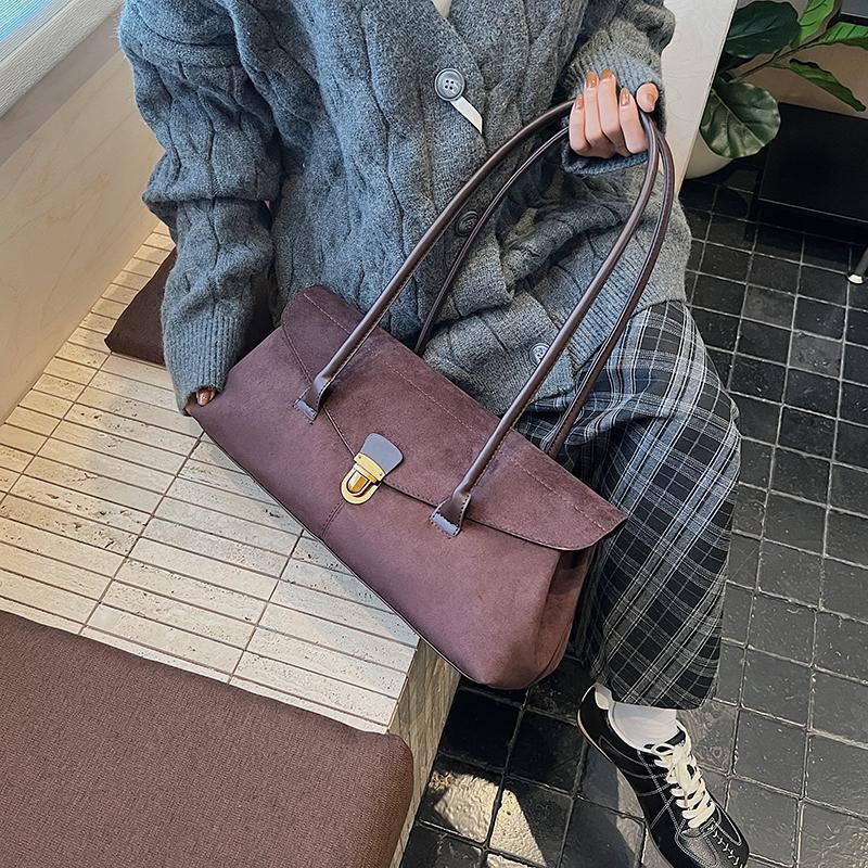 Vintage college style tote bag simple shoulder armpit bag ins premium sense niche locomotive bag