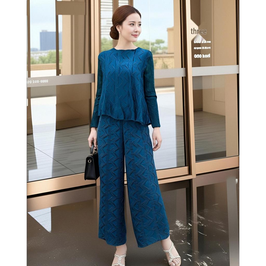 Mom's Set Women's 2026 Issey Miyake Pleated Straight-leg Trousers Two-piece Set for Spring