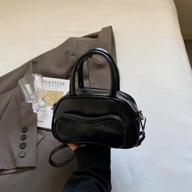 Small bag women's spring and summer versatile new fashion messenger bag high-end portable bowling bag